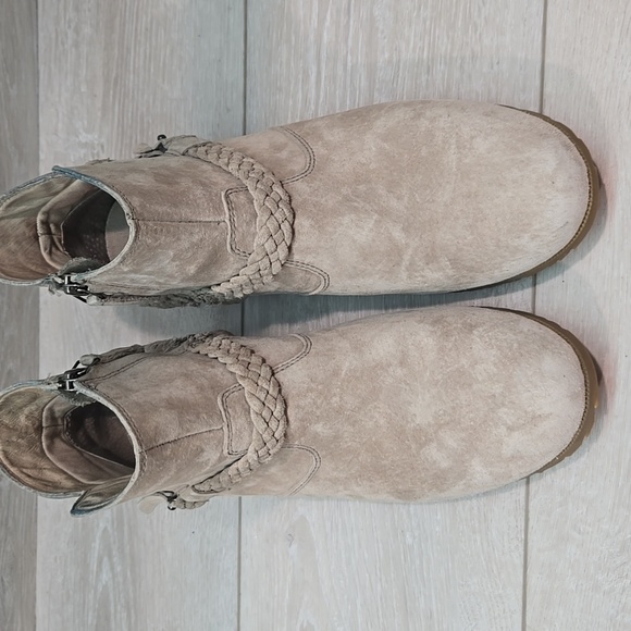 Teva Women's Ankle Watterproof Taupe Suede Tan Ankle Boots Sz 11 - Picture 4 of 14